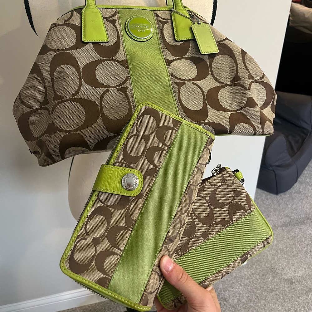 Coach purse and wallet set